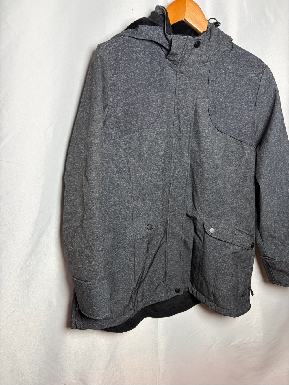 Great seasonial jacket for women but can be used both all genders.